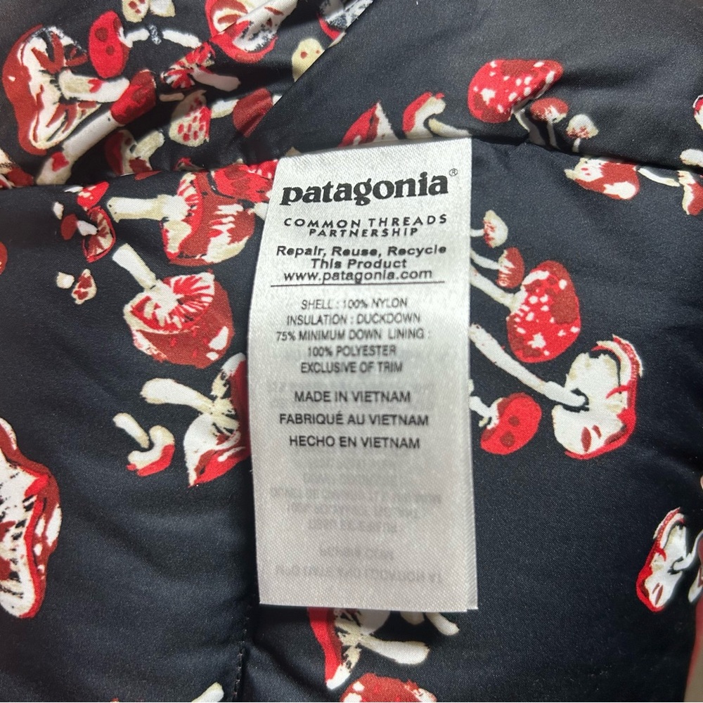 NWT Patagonia Bivy Down Hooded Vest Drumfire Red Women’s SZ M Mushroom Lining - Picture 9 of 11